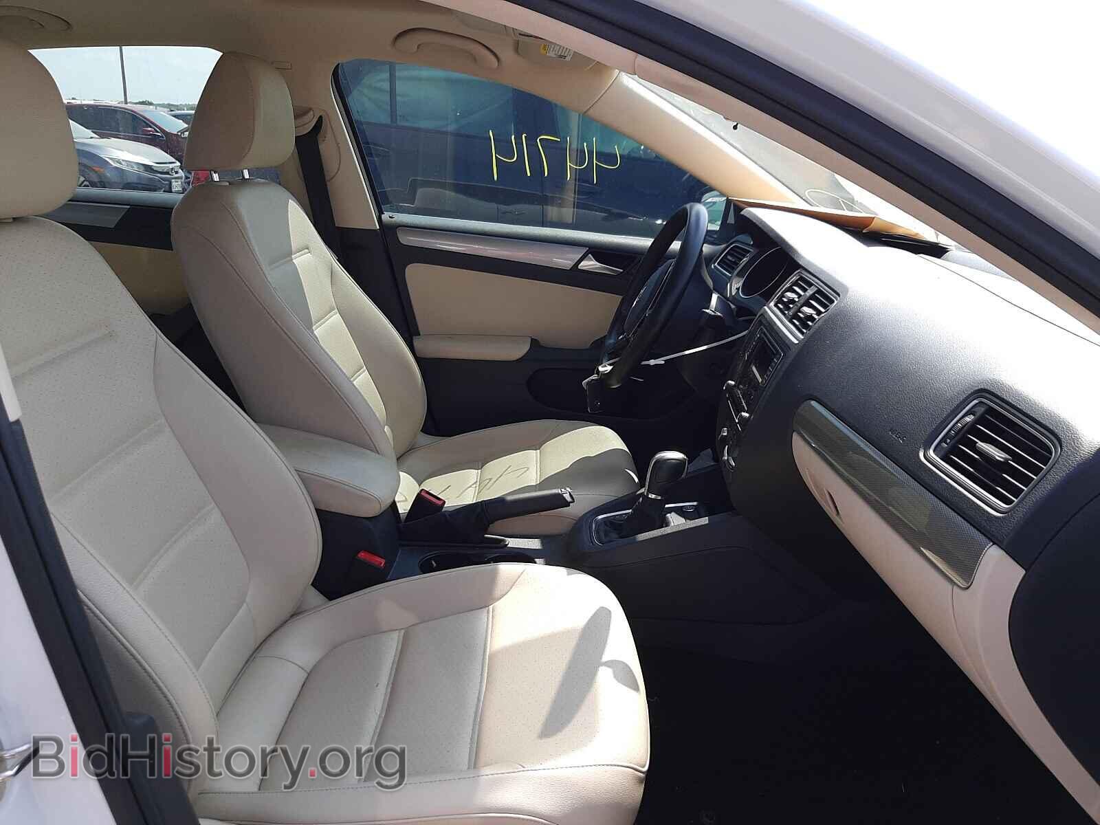 2017 VOLKSWAGEN JETTA - VIN: 3VWDB7AJ0HM380328 - Фото 5