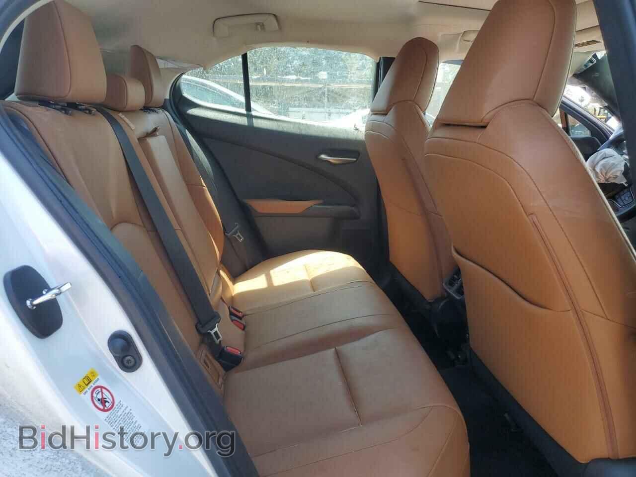 2019 LEXUS UX 200 - VIN: JTHY3JBH2K2014376 - Фото 10