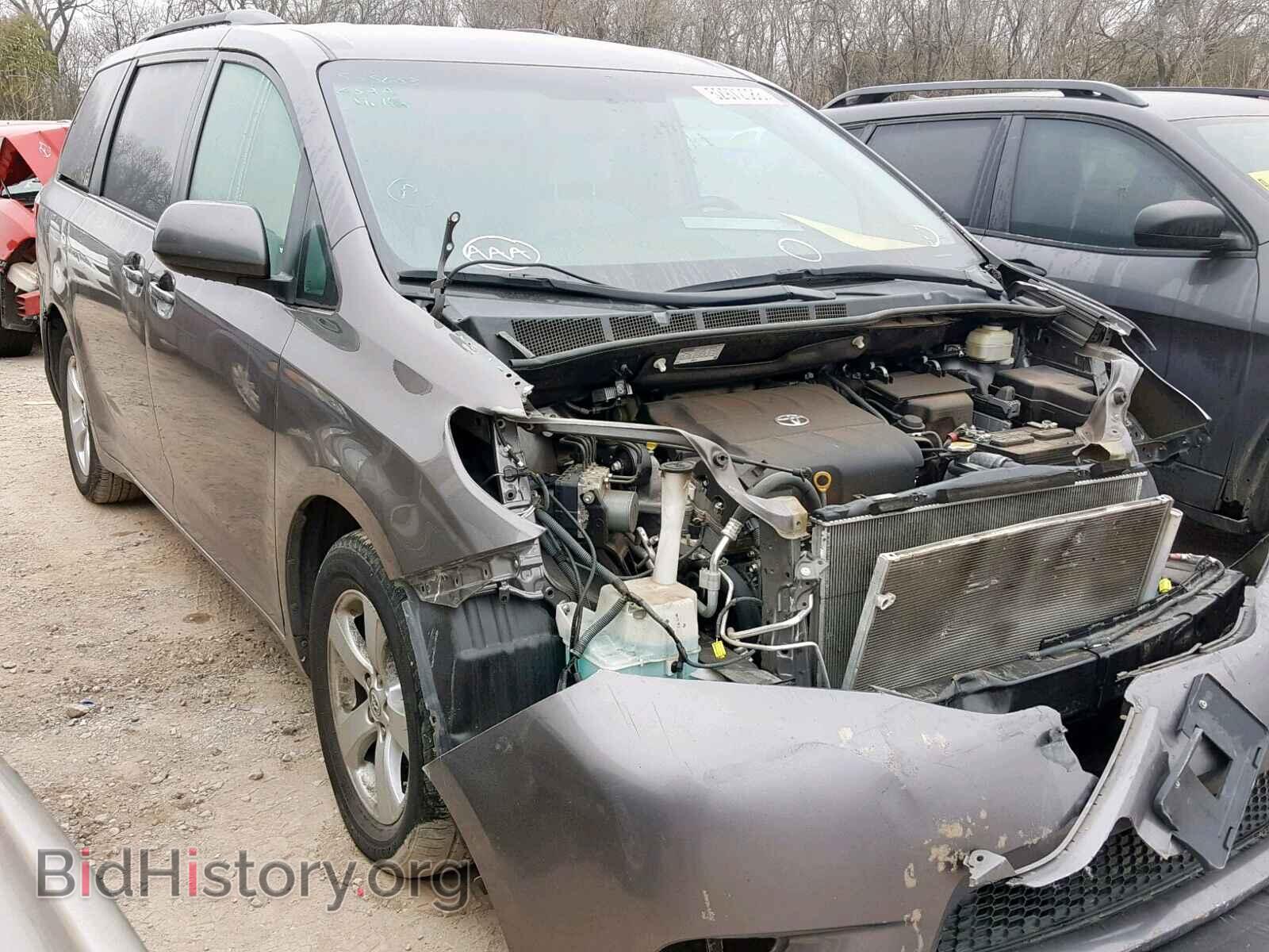 Photo 5TDKK3DC0GS728577 - TOYOTA SIENNA LE 2016