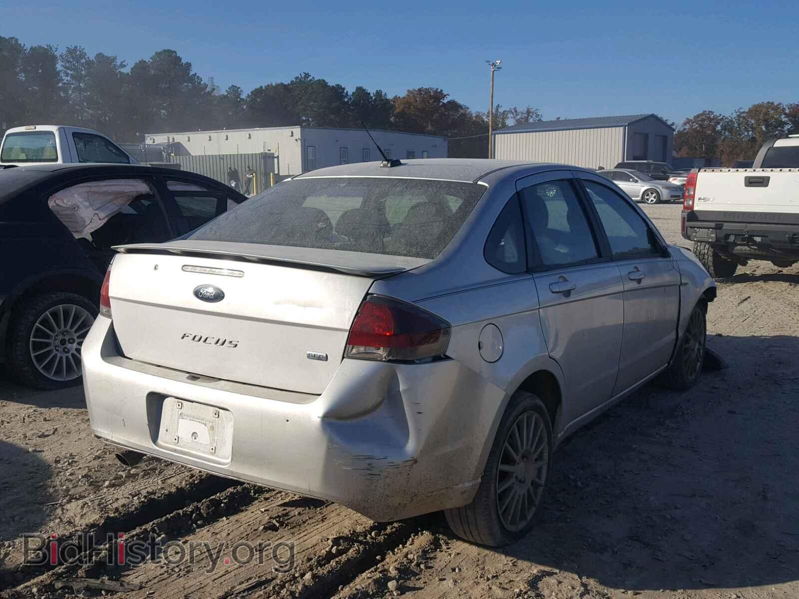 2011 FORD FOCUS - VIN: 1FAHP3GN3BW122049 - Photo 4
