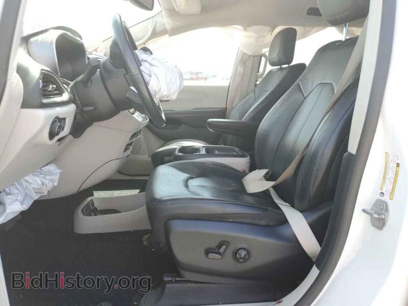2020 Chrysler PACIFICA (VIN 2C4RC1BG3LR115717) — photo 7 of 13