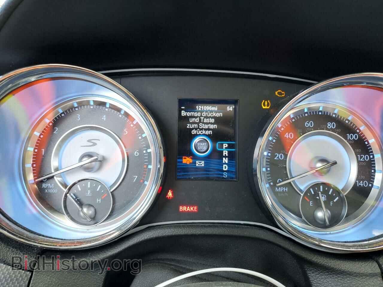 2014 CHRYSLER 300 - VIN: 2C3CCABG7EH352133 - Фото 9