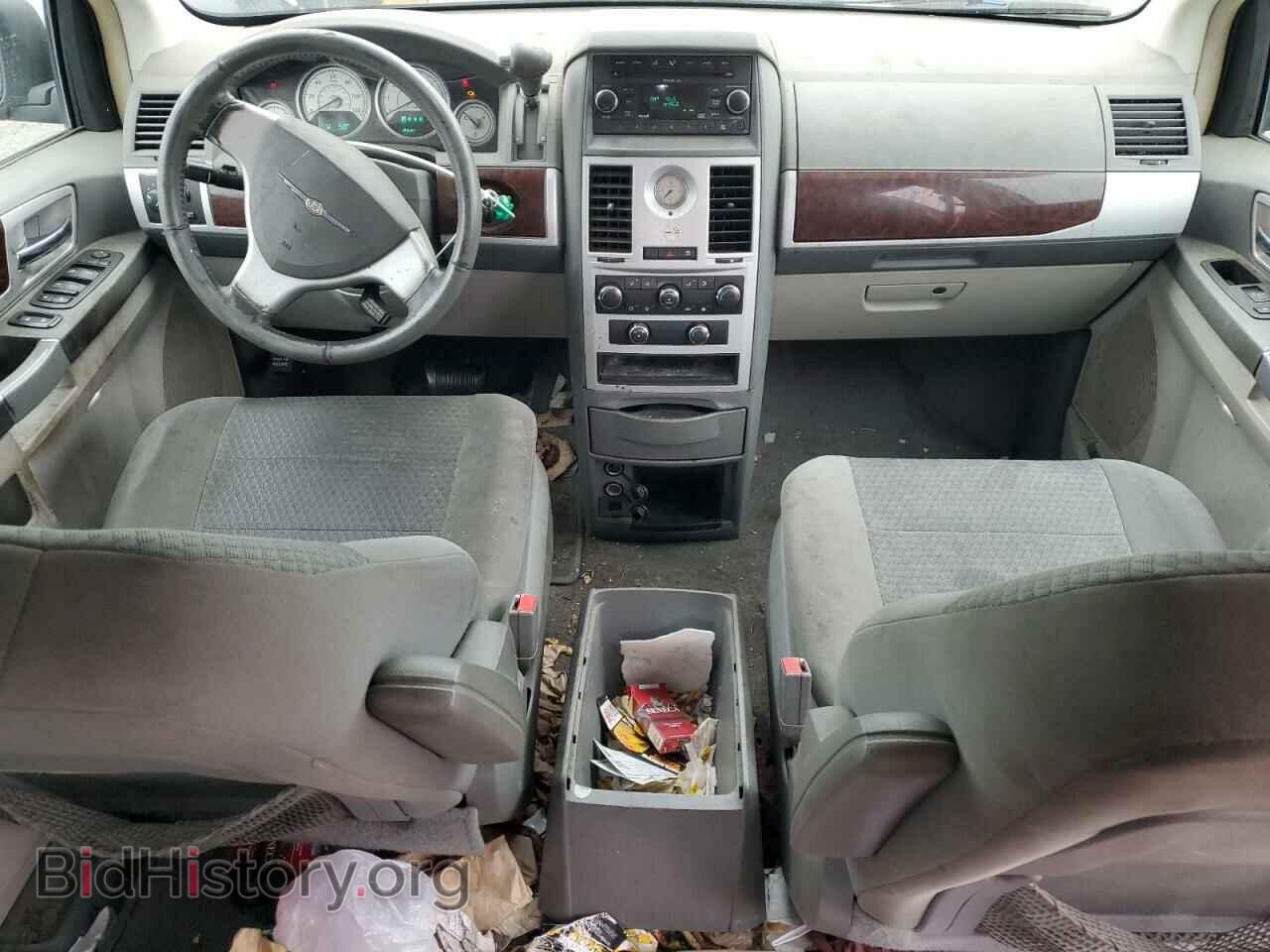 2009 CHRYSLER MINIVAN - VIN: 2A8HR541X9R673592 - Фото 8