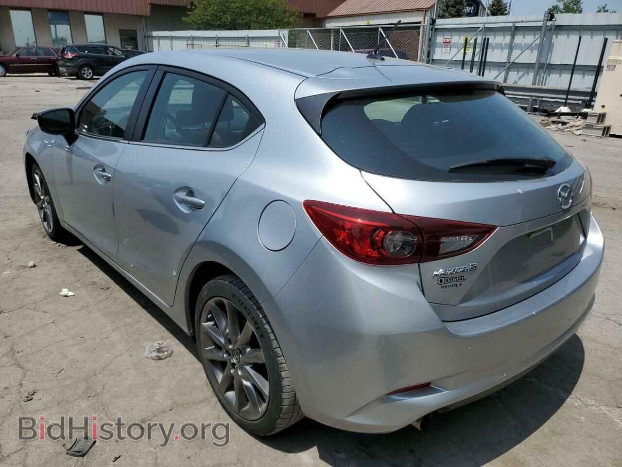 2018 MAZDA 3 - VIN: 3MZBN1L32JM207992 - Фото 2