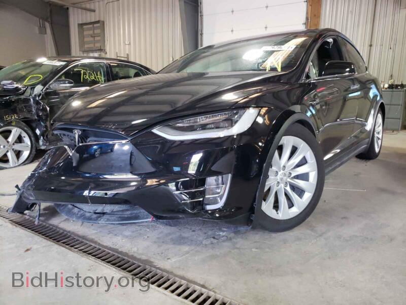 2020 Tesla MODEL X (VIN 5YJXCDE25LF300226) — фото 2 из 10