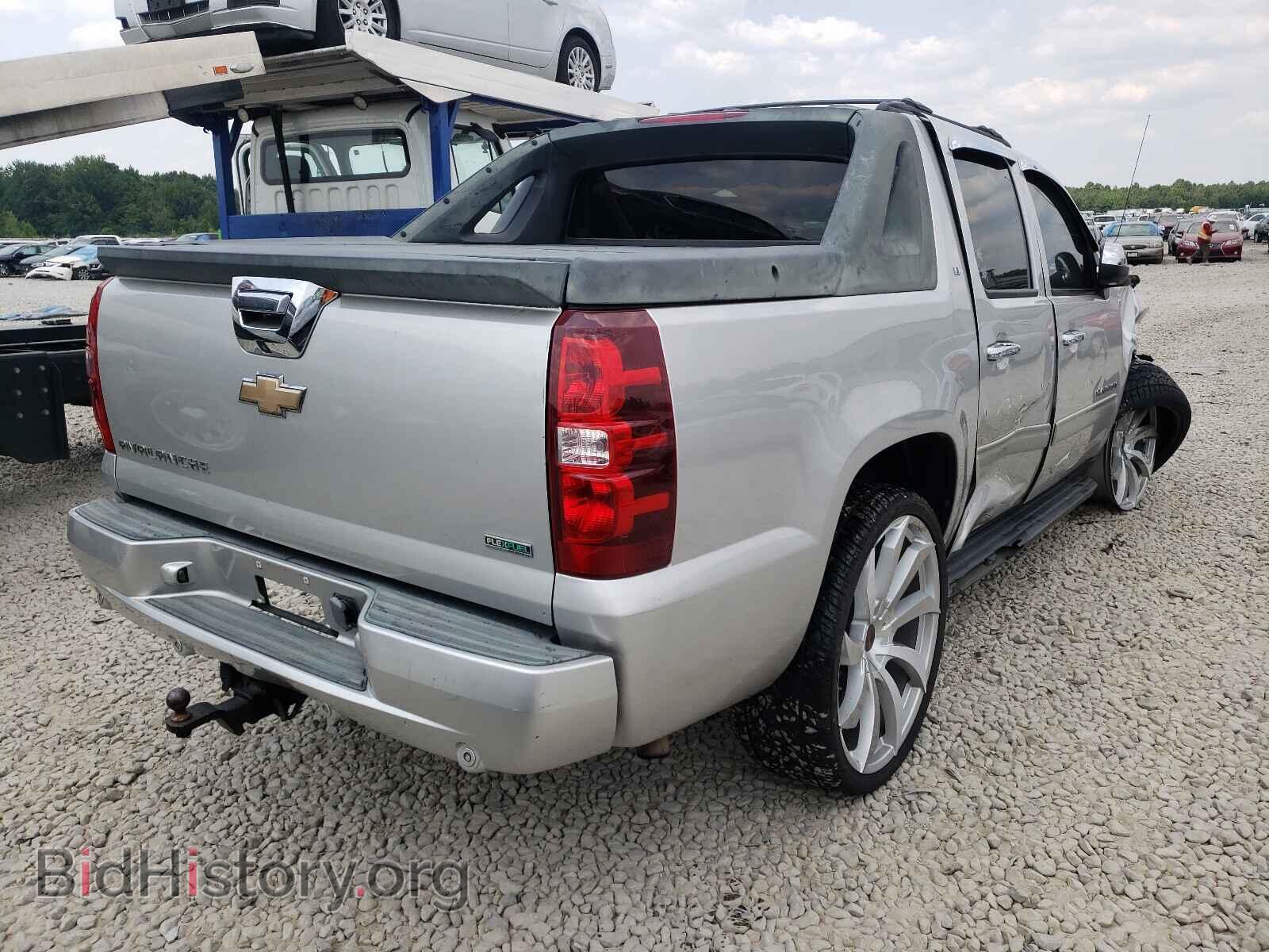 2011 CHEVROLET AVALANCHE - VIN: 3GNMCFE02BG108470 - Фото 4