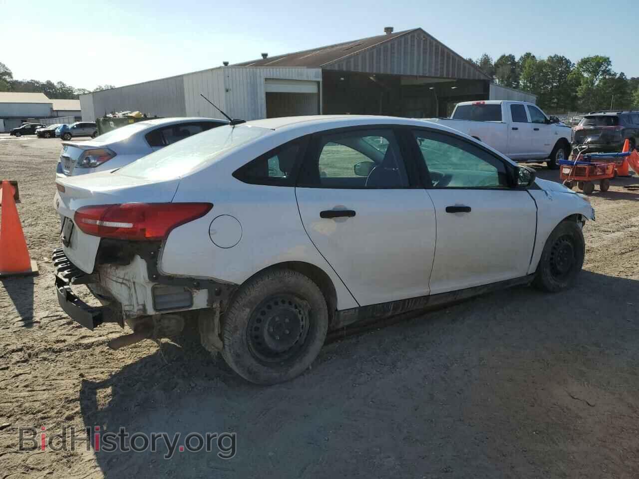 2017 FORD FOCUS - VIN: 1FADP3E2XHL337638 - Photo 3