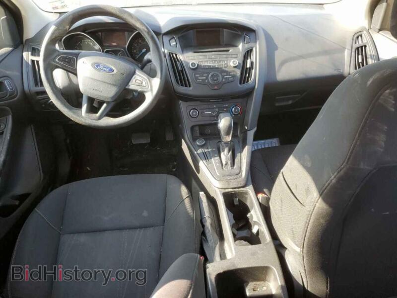 2017 Ford FOCUS (VIN 1FADP3E2XHL337638) — photo 8 of 12