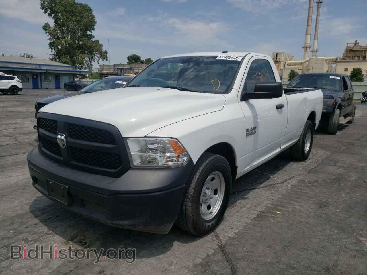 2017 RAM 1500 - VIN: 3C6JR6DG5HG787109 - Фото 2
