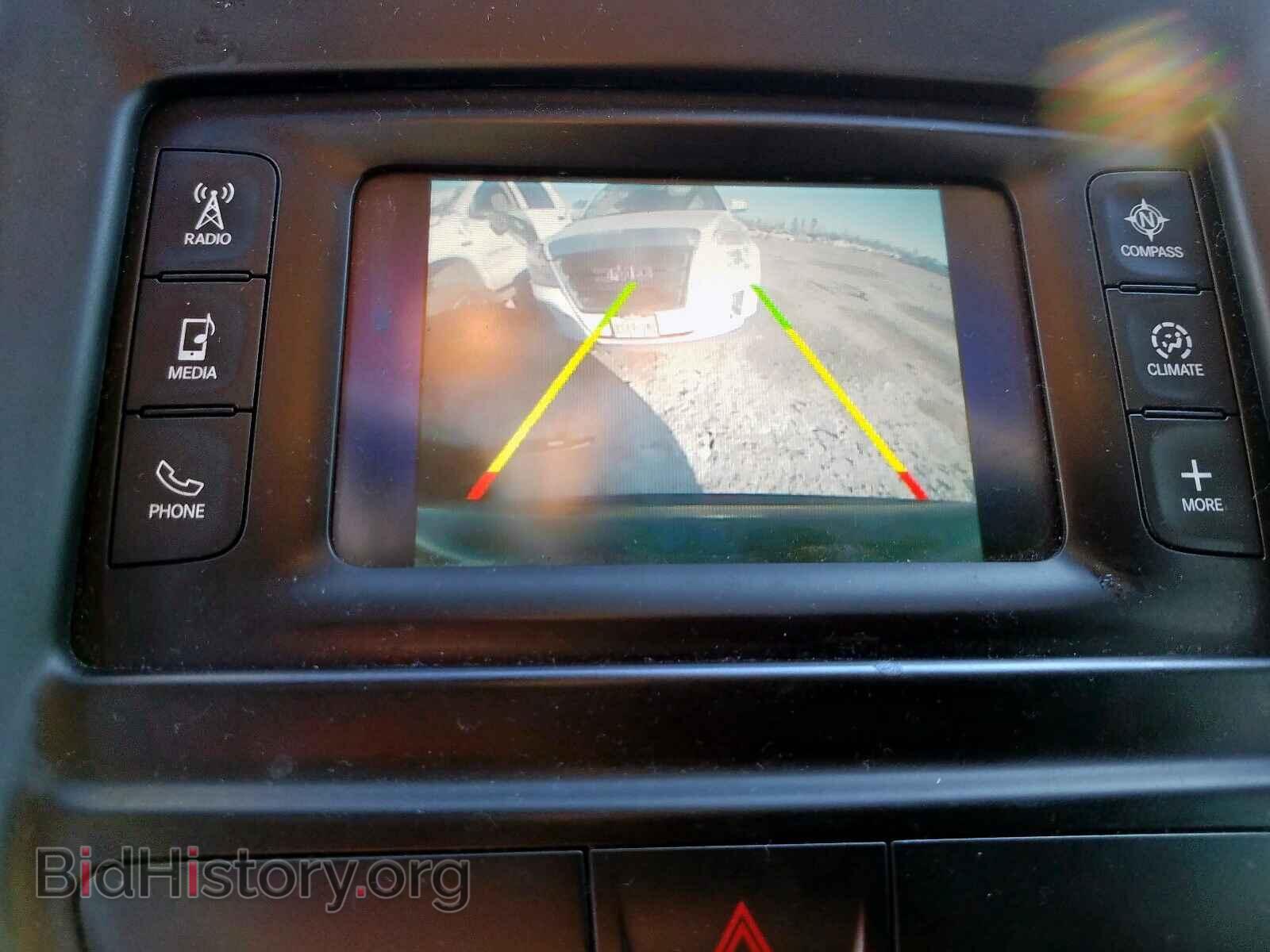 2015 CHRYSLER 200 - VIN: 1C3CCCABXFN723828 - Фото 9