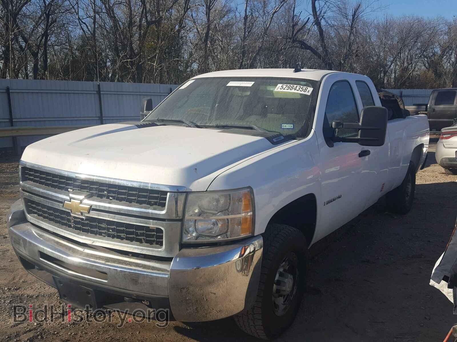 2008 CHEVROLET SILVERADO - VIN: 1GCHK29K28E138957 - Фото 2