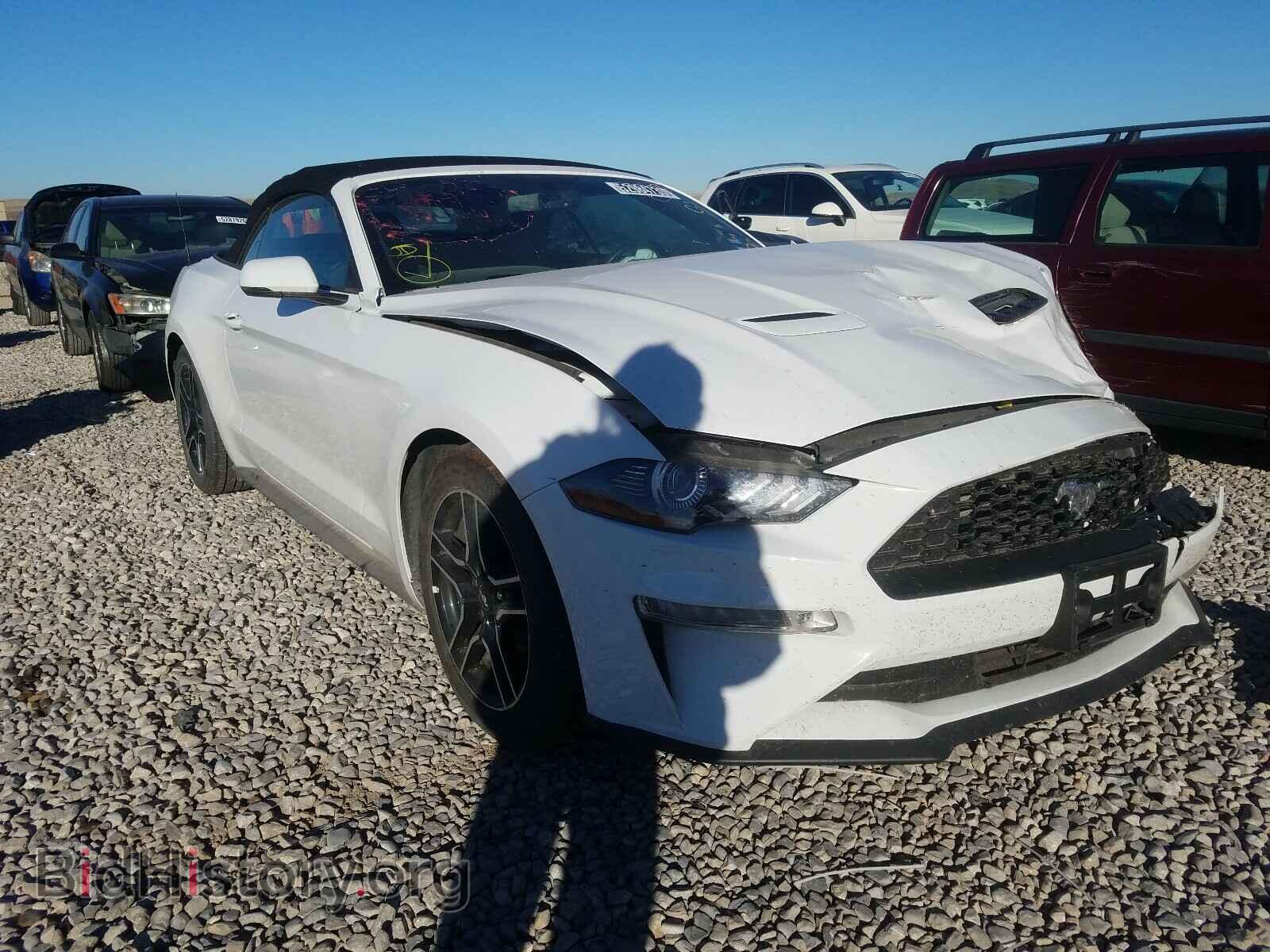 Photo 1FATP8UH2L5131872 - FORD MUSTANG 2020