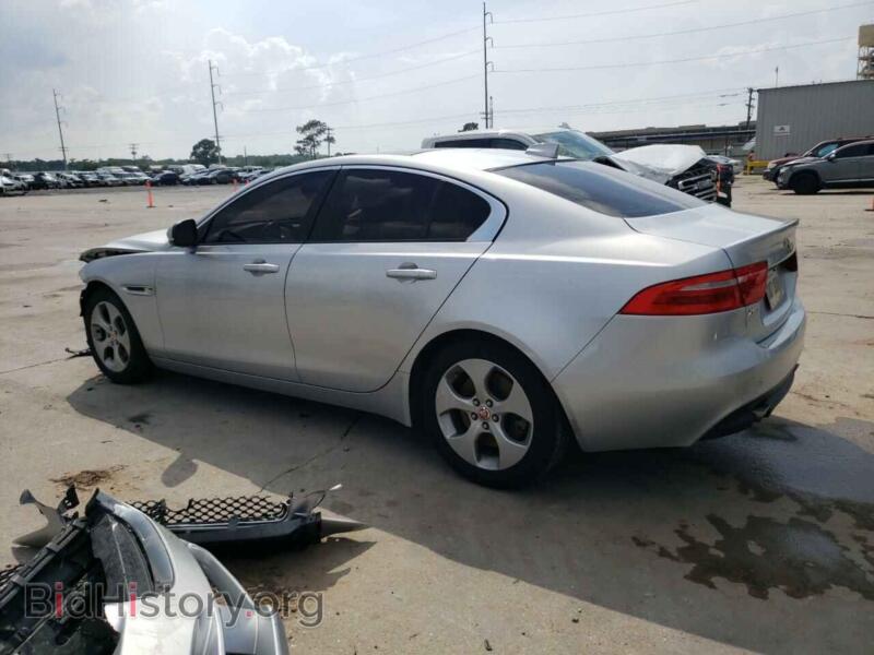 2018 Jaguar XE (VIN SAJAR4FX4JCP36981) — фото 2 из 12