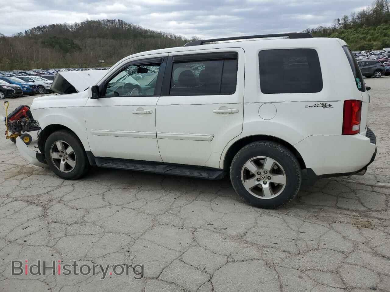 2011 HONDA PILOT - VIN: 5FNYF4H51BB045638 - Фото 2