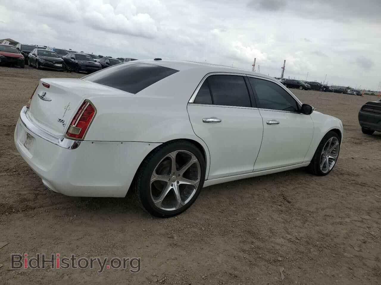 2011 CHRYSLER 300 - VIN: 2C3CA6CT5BH598625 - Photo 3