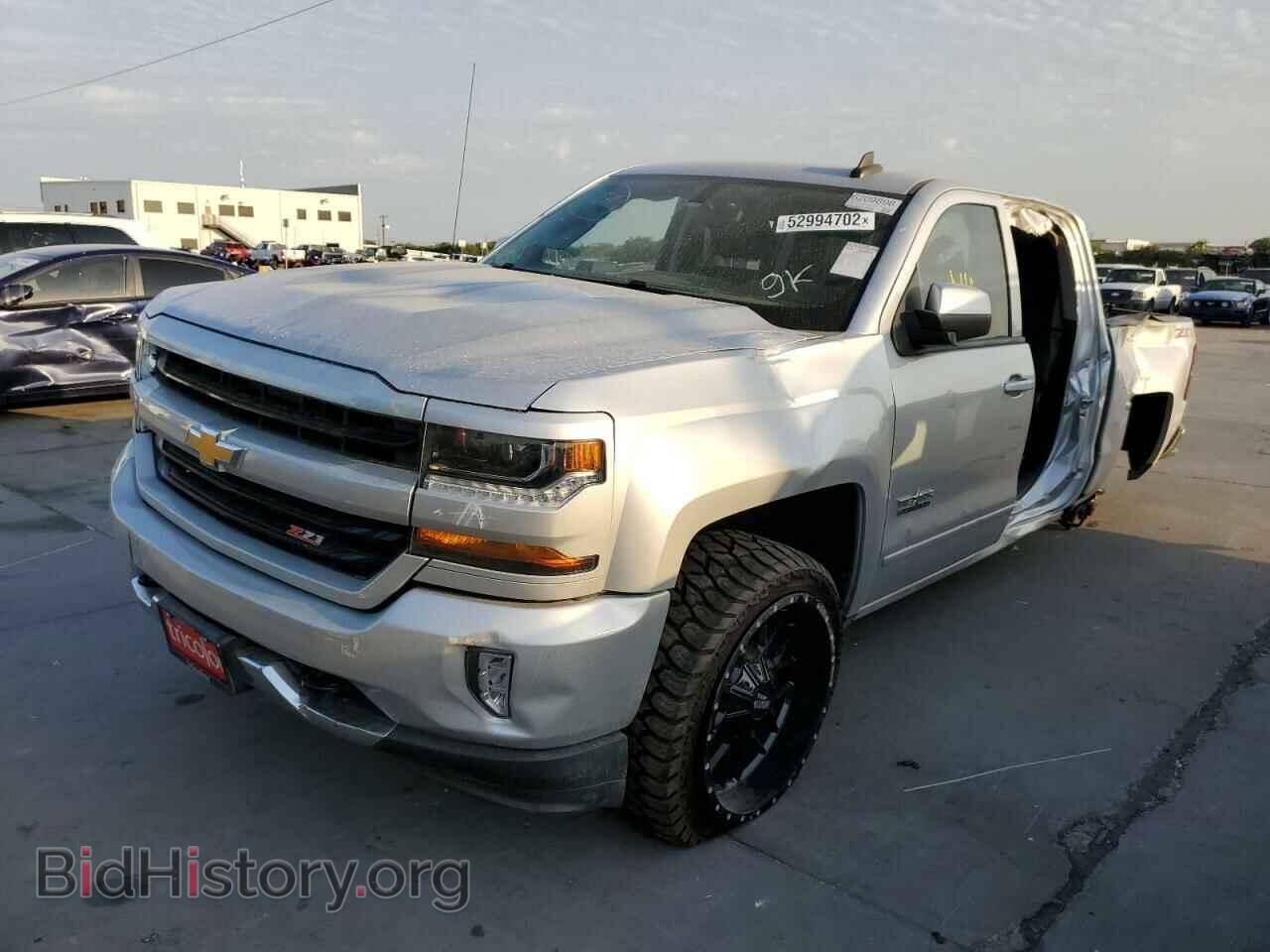2018 CHEVROLET SILVERADO - VIN: 3GCUKREC4JG166862 - Фото 2