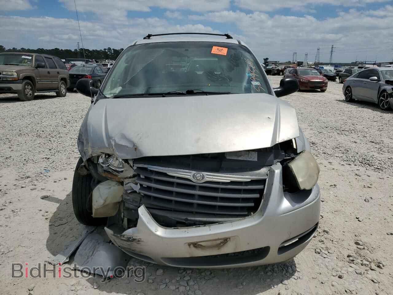 2006 CHRYSLER MINIVAN - VIN: 2A4GP44RX6R601368 - Фото 5