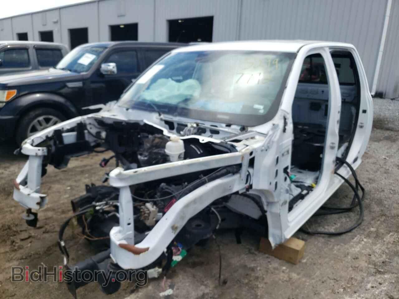2019 RAM 1500 - VIN: 1C6RR6TT6KS712016 - Фото 2