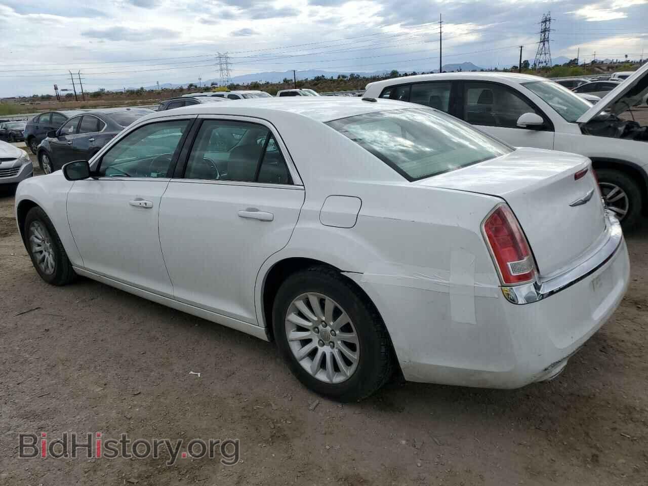 2014 CHRYSLER 300 - VIN: 2C3CCAAG0EH182747 - Фото 2
