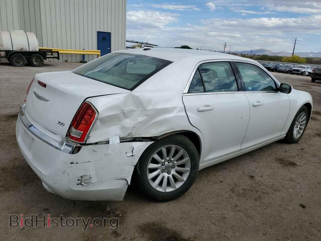 2014 CHRYSLER 300 - VIN: 2C3CCAAG0EH182747 - Фото 3