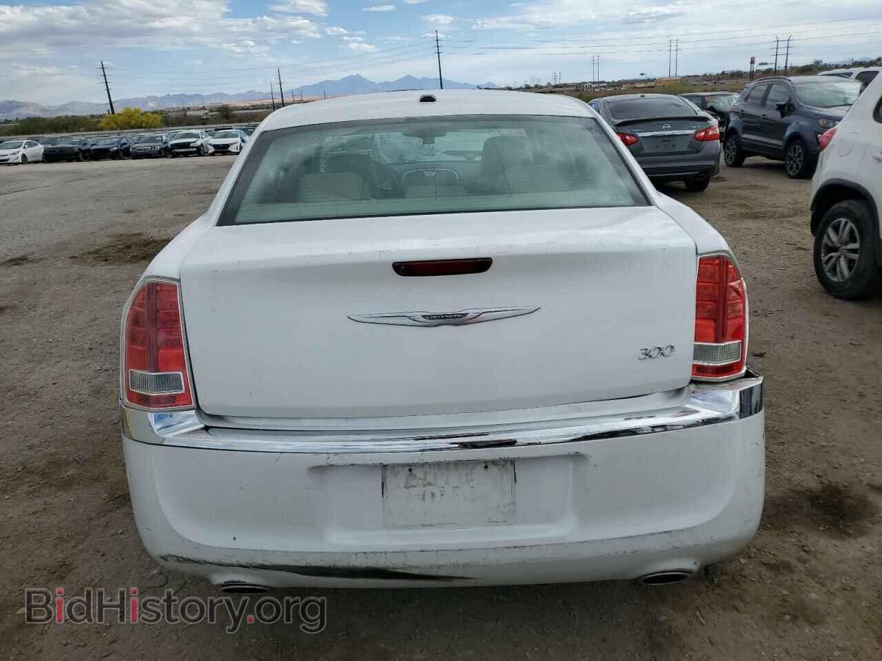 2014 CHRYSLER 300 - VIN: 2C3CCAAG0EH182747 - Фото 6