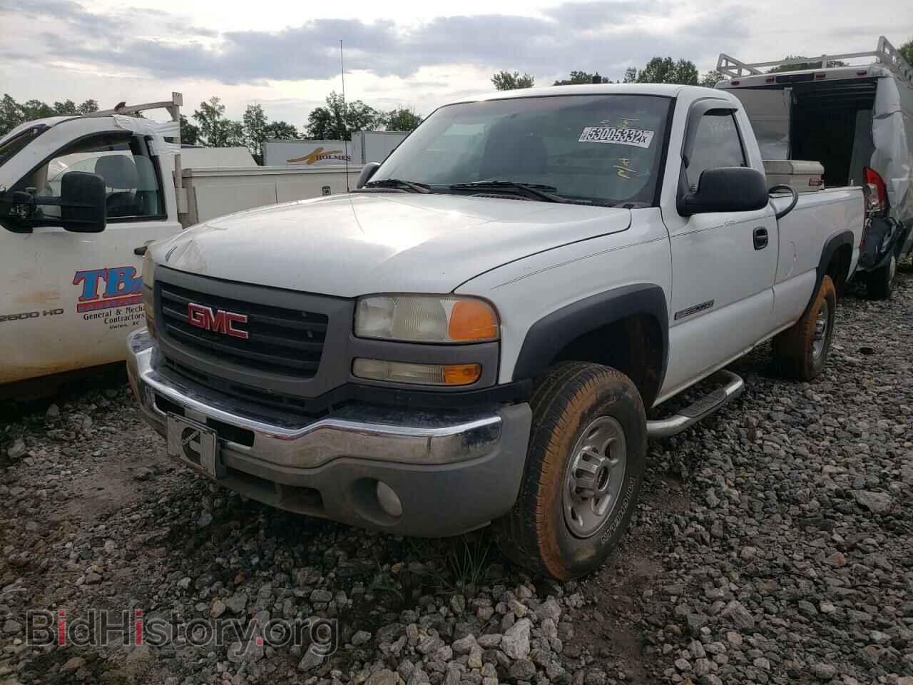2007 GMC C/K/R2500 - VIN: 1GTHC24U37E193549 - Photo 2