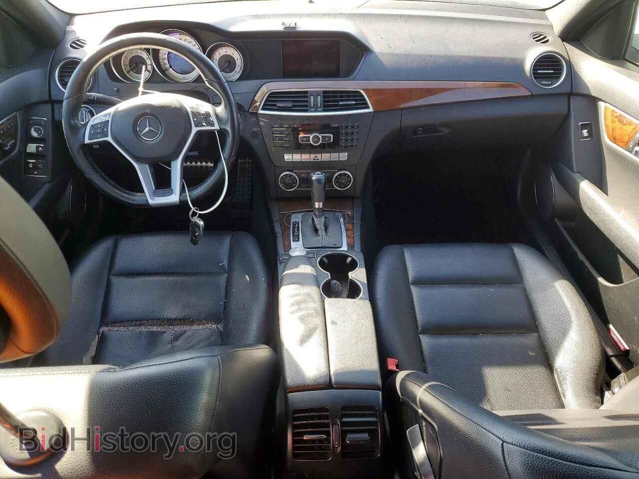 2012 MERCEDES-BENZ C-CLASS - VIN: WDDGF4HB0CA686071 - Фото 8