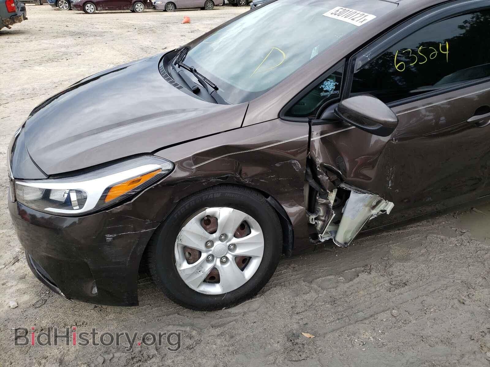 2017 KIA FORTE - VIN: 3KPFL4A77HE014775 - Photo 9