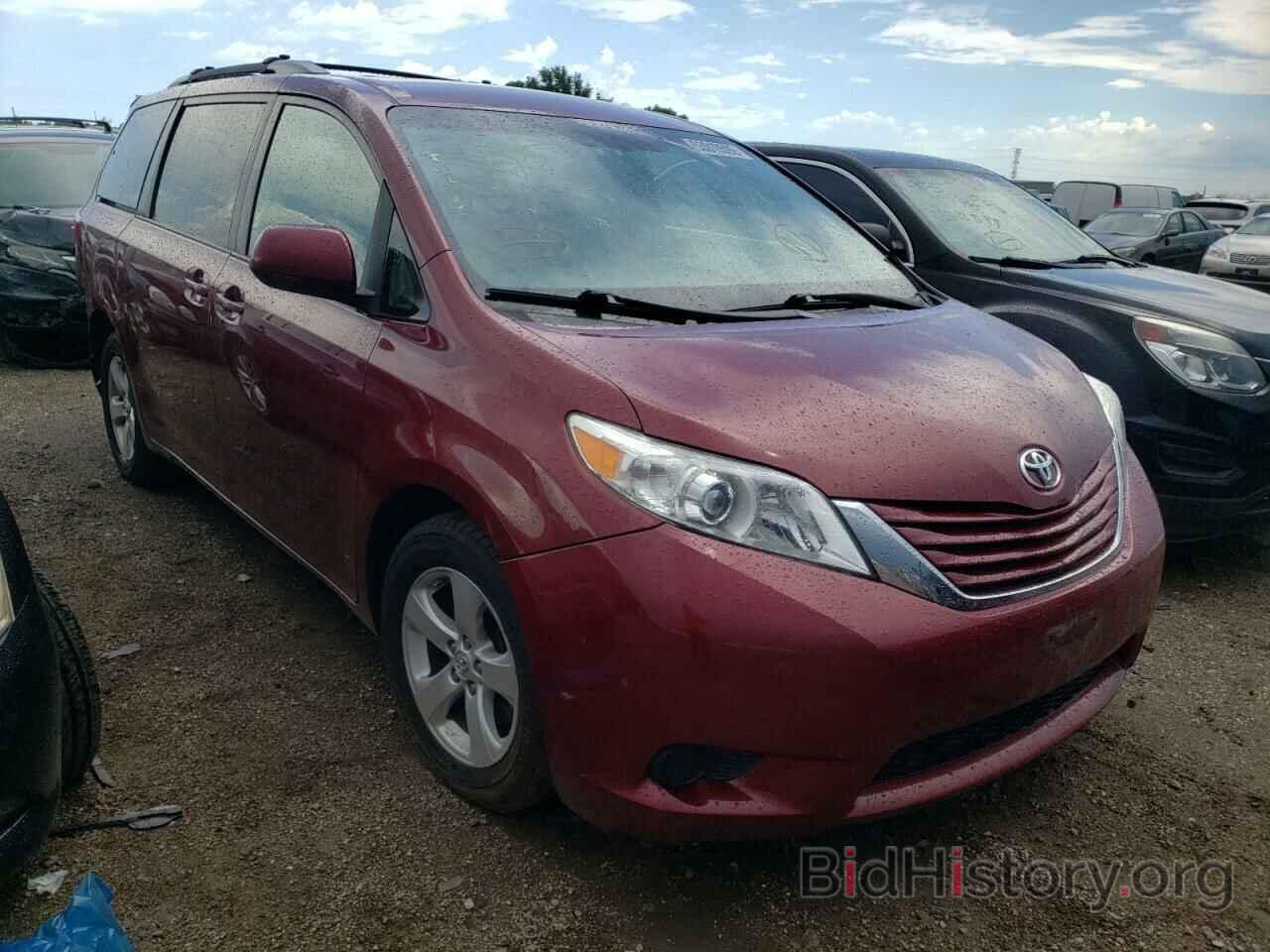 Photo 5TDKK3DC8FS645476 - TOYOTA SIENNA 2015