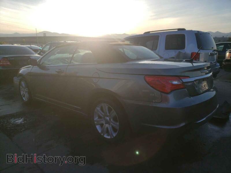 2013 Chrysler 200 (VIN 1C3BCBEB0DN755538) — photo 3 of 10
