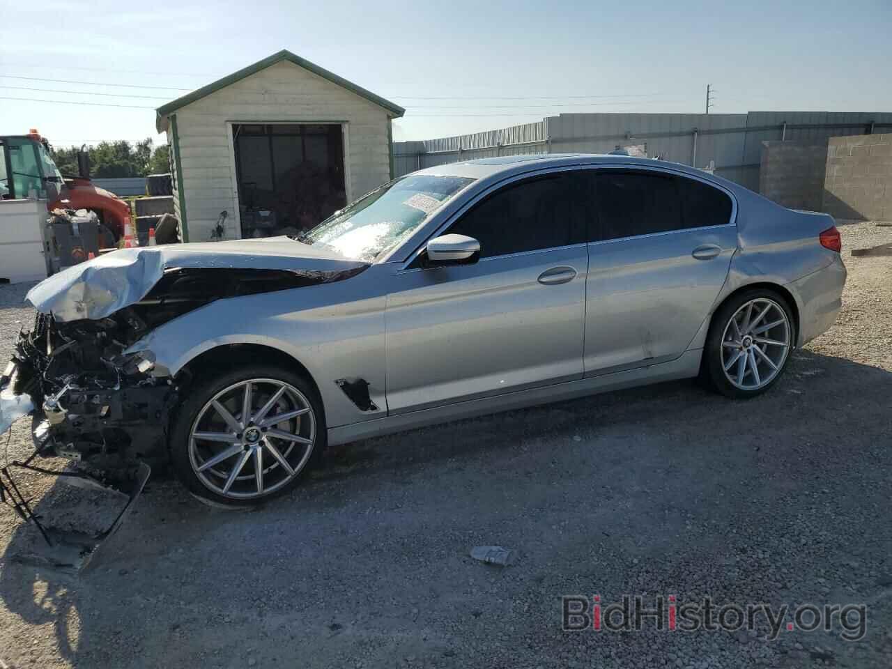 Photo WBAJA7C57KG911452 - BMW 5 SERIES 2019