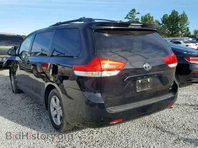 2013 TOYOTA SIENNA LE - VIN: 5TDKK3DC8DS310098 - Фото 3