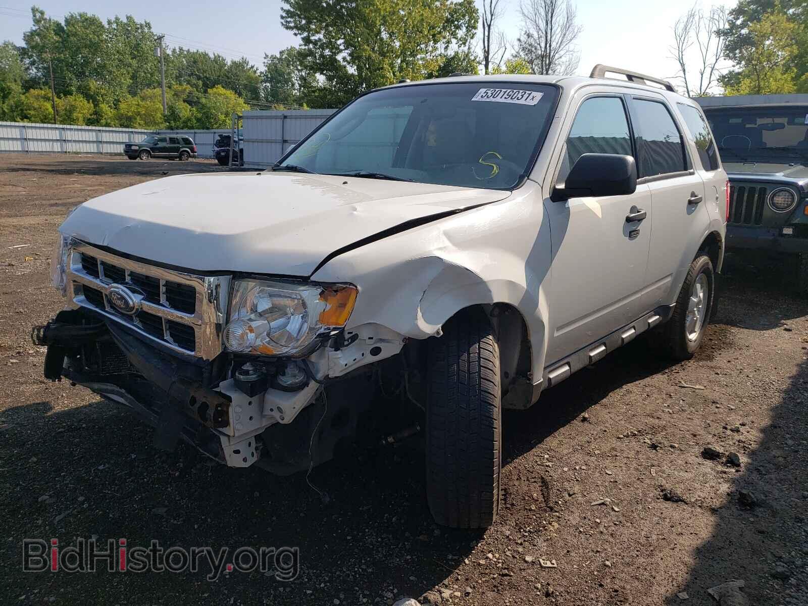 2011 FORD ESCAPE - VIN: 1FMCU9DG0BKC61371 - Фото 2