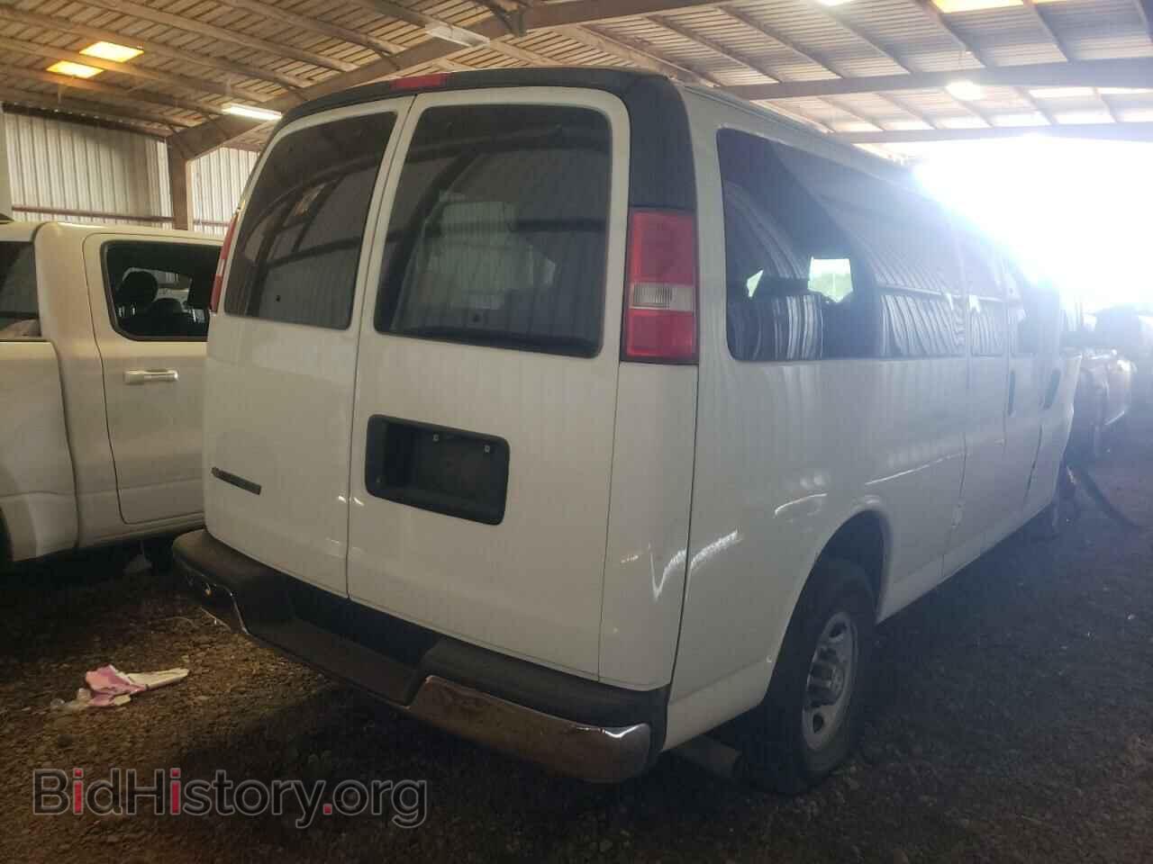 2017 CHEVROLET EXPRESS - VIN: 1GAZGPFG5H1137773 - Фото 4