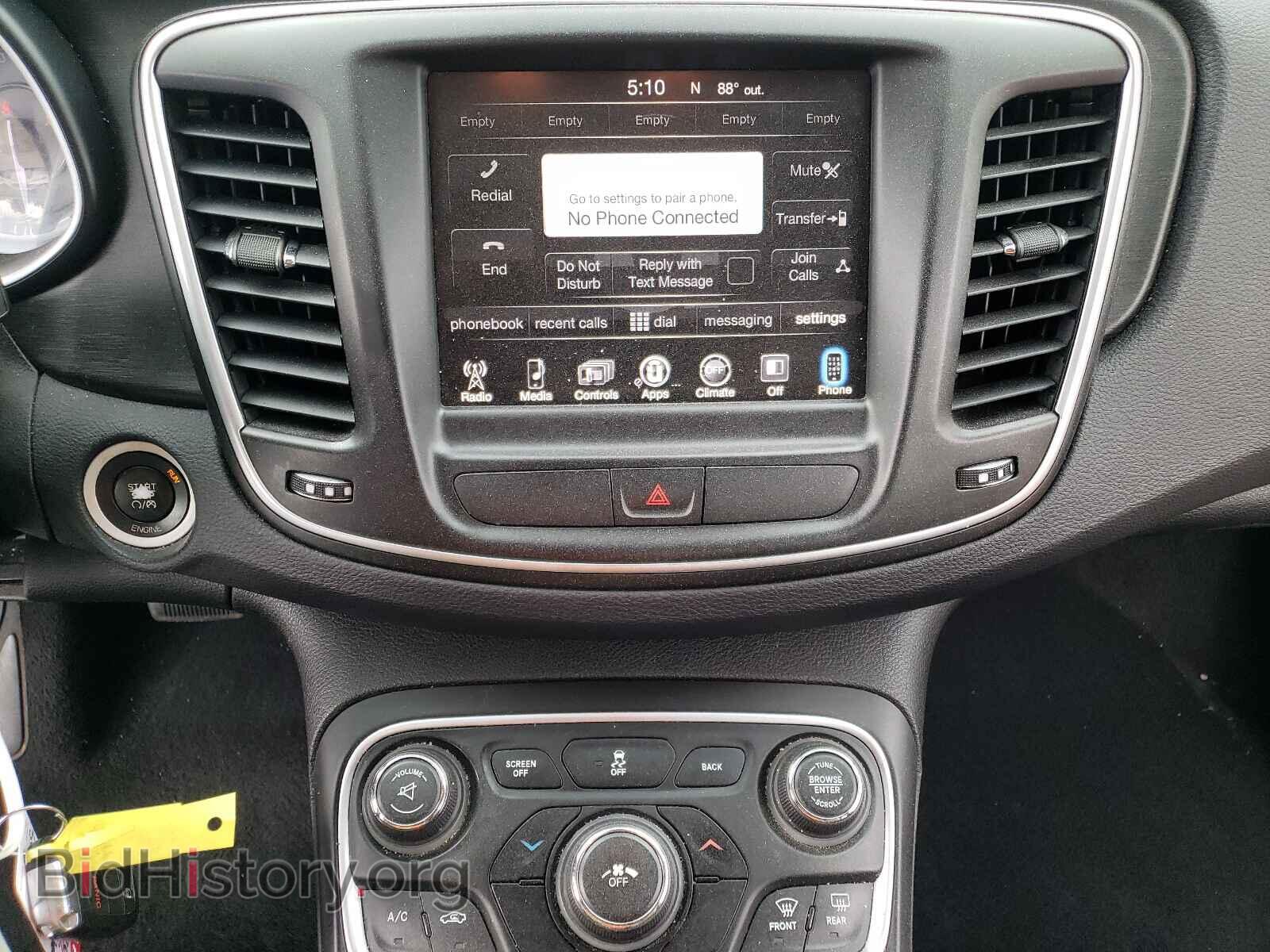 2015 CHRYSLER 200 - VIN: 1C3CCCAB0FN677586 - Фото 9