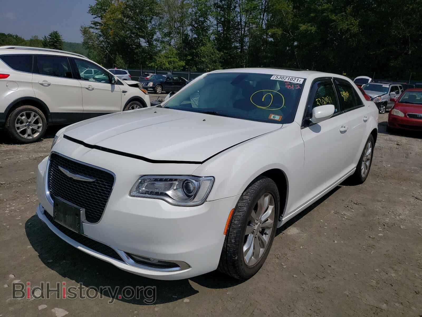 2015 CHRYSLER 300 - VIN: 2C3CCARG5FH830914 - Фото 2