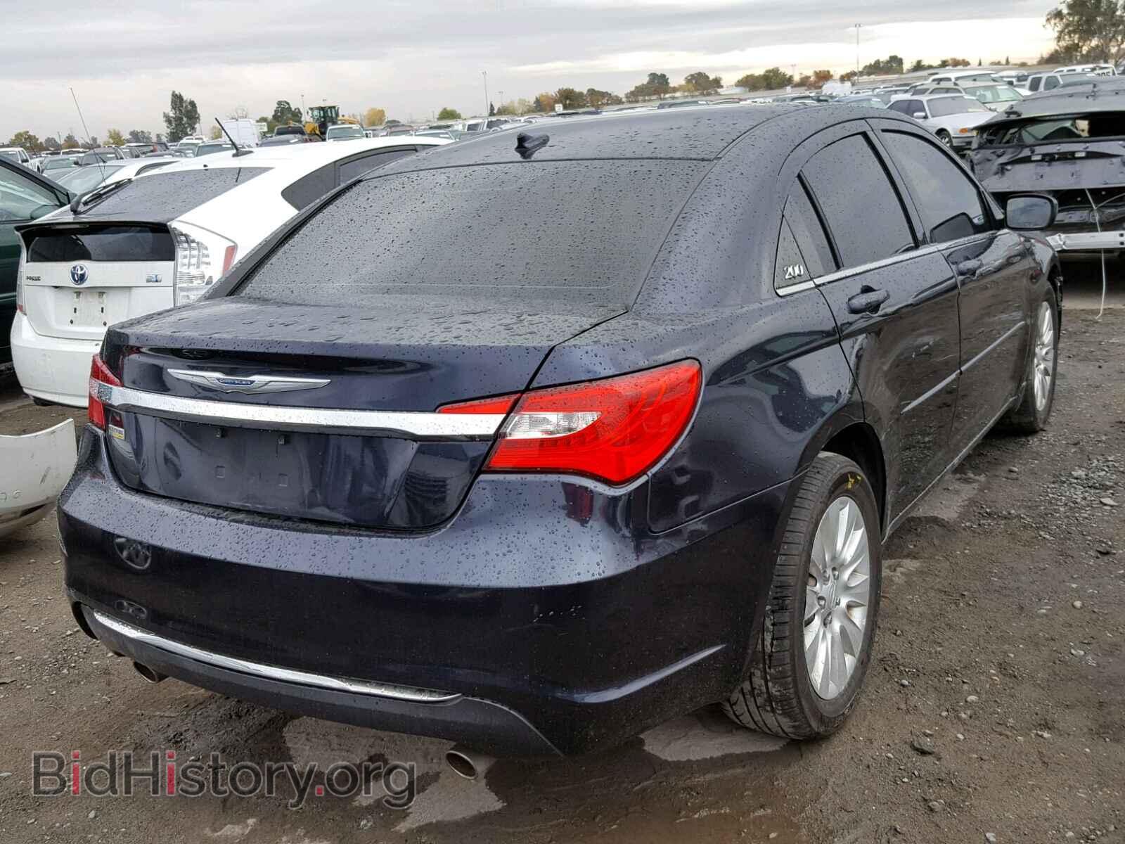 2012 CHRYSLER 200 - VIN: 1C3CCBAG3CN316550 - Фото 4