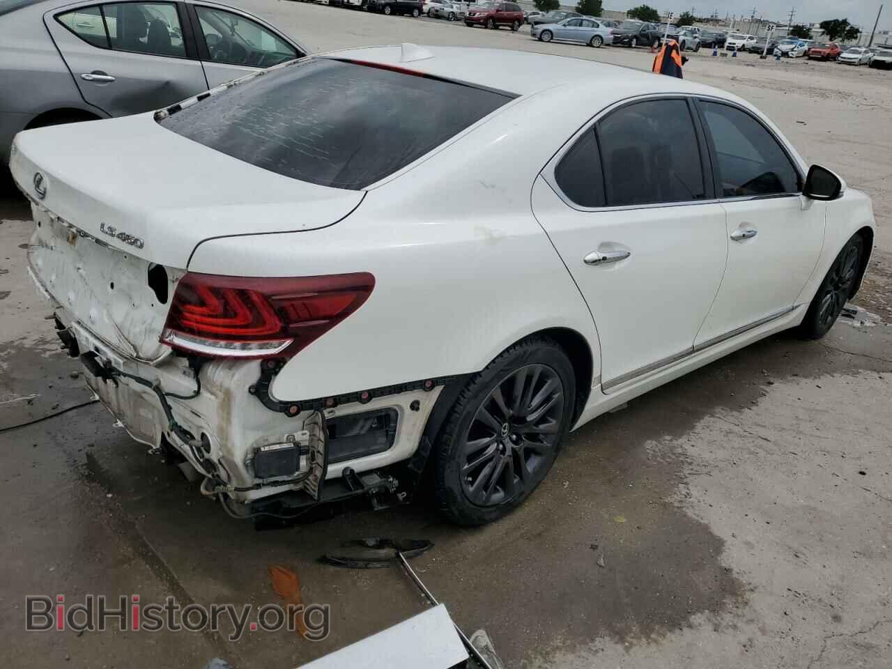 2014 LEXUS LS460 - VIN: JTHBL5EF5E5127006 - Photo 3