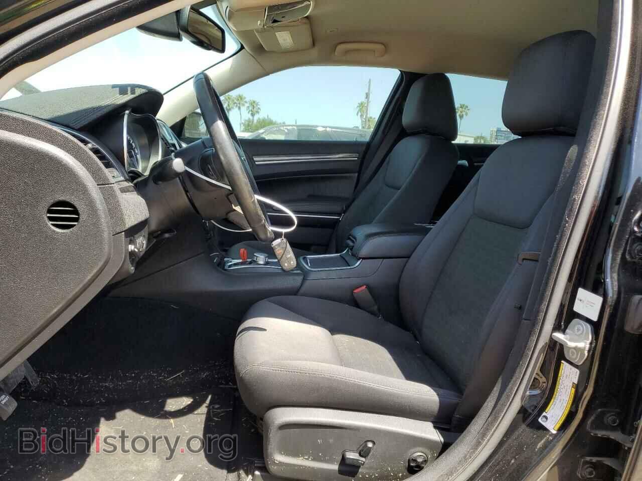 2020 CHRYSLER 300 - VIN: 2C3CCAAG4LH193893 - Фото 7