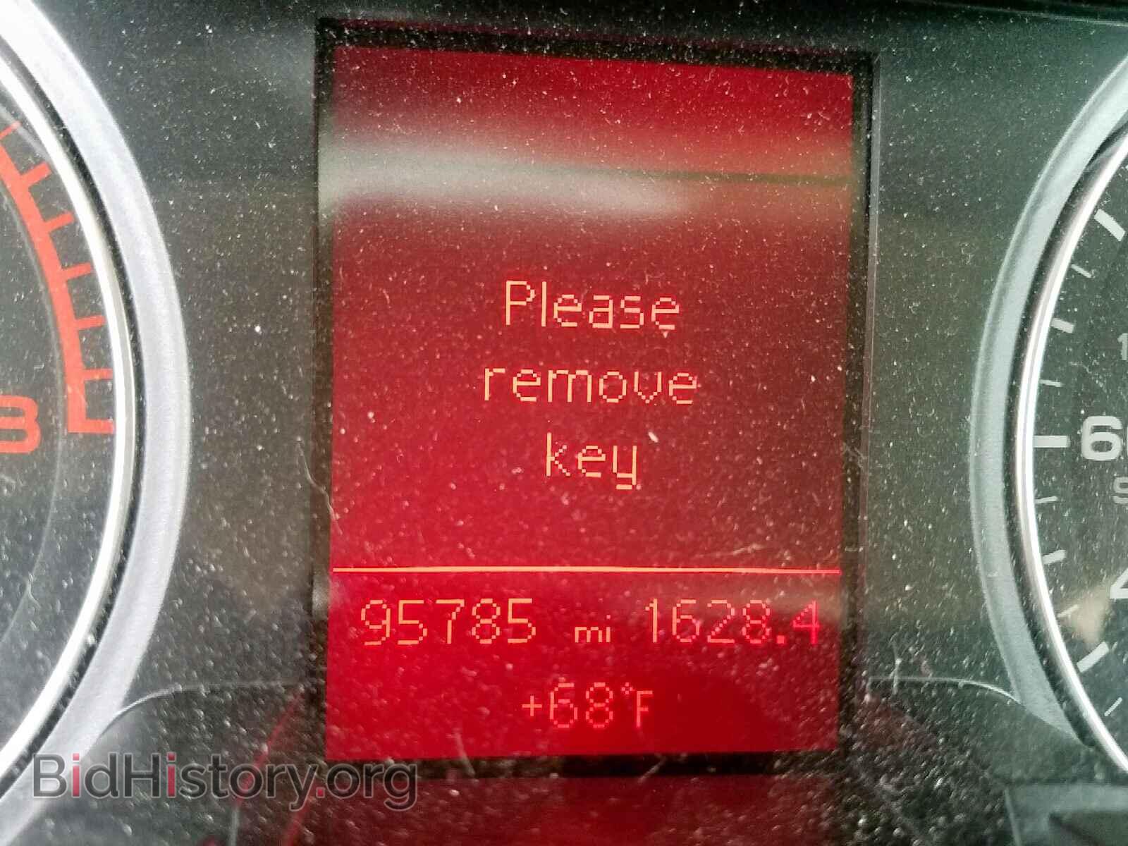 2010 AUDI A4 - VIN: WAUSFAFL0AA046922 - Фото 8