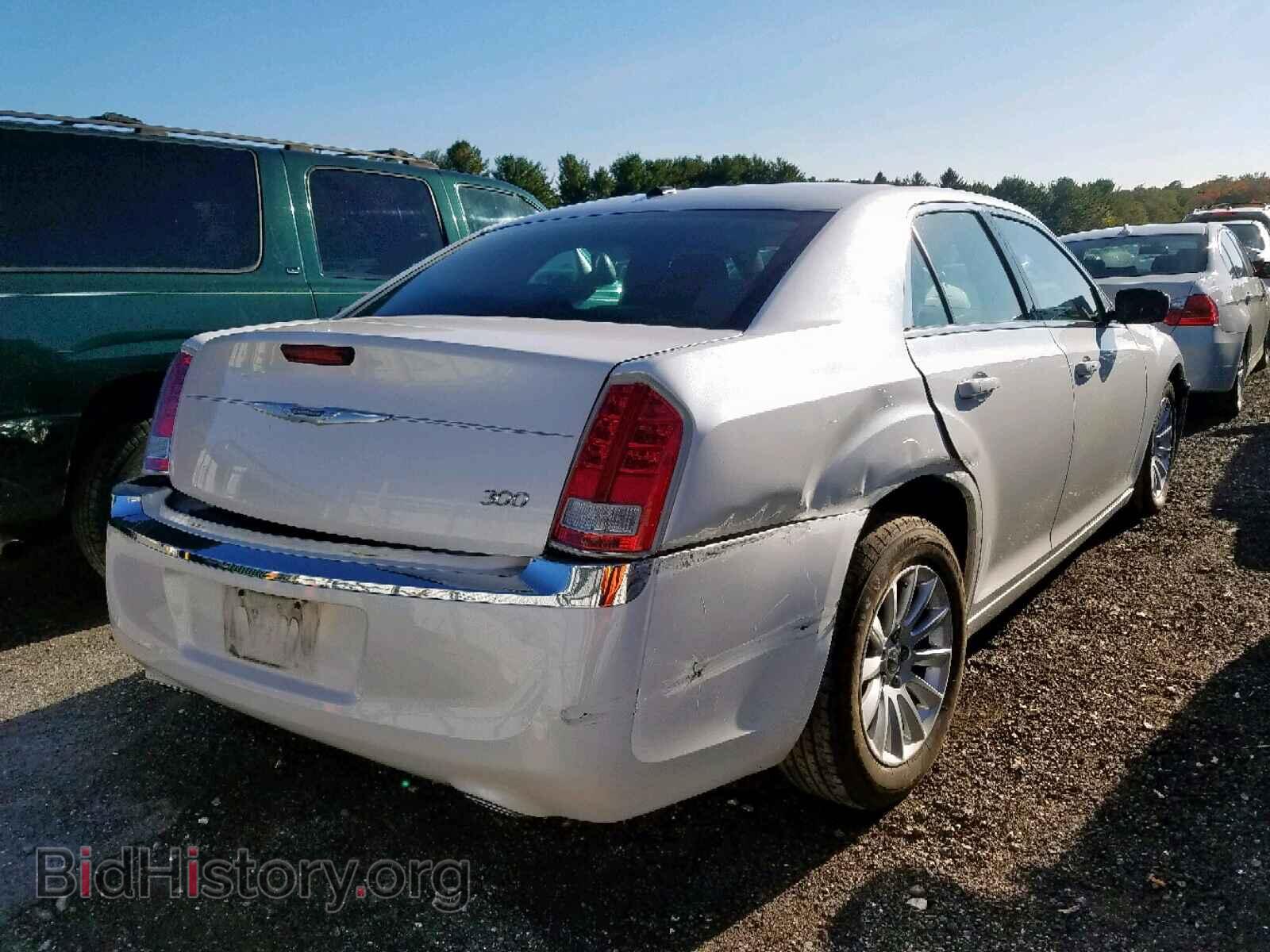 2012 CHRYSLER 300 - VIN: 2C3CCAAG2CH104466 - Фото 4