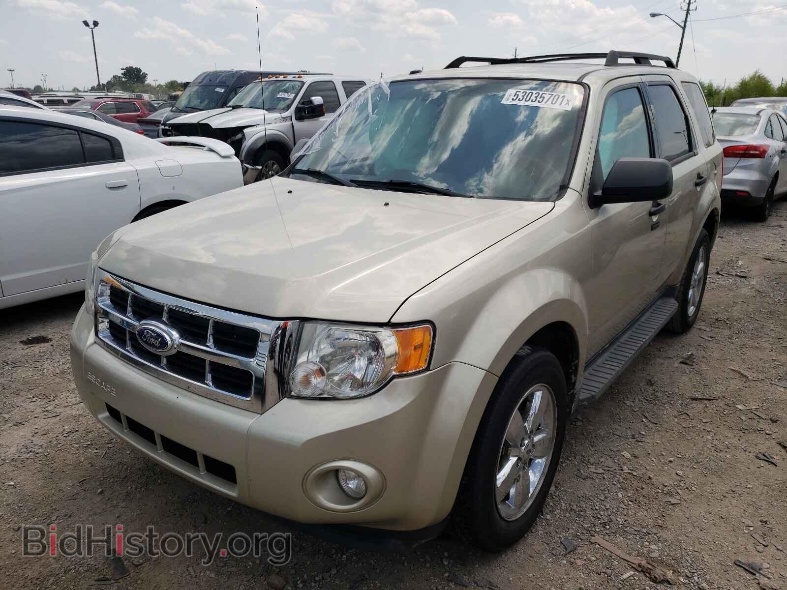 2011 FORD ESCAPE - VIN: 1FMCU9DG0BKA32396 - Фото 2