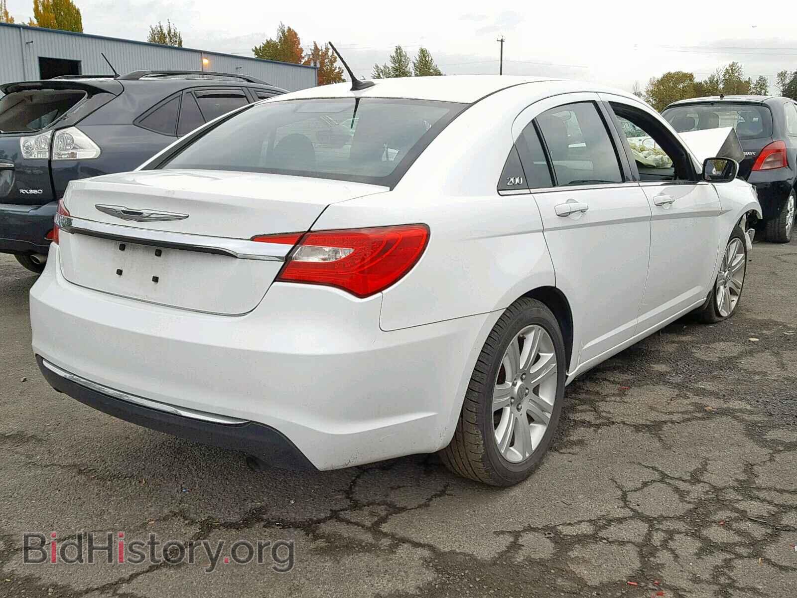 2013 CHRYSLER 200 - VIN: 1C3CCBAB8DN706100 - Фото 4