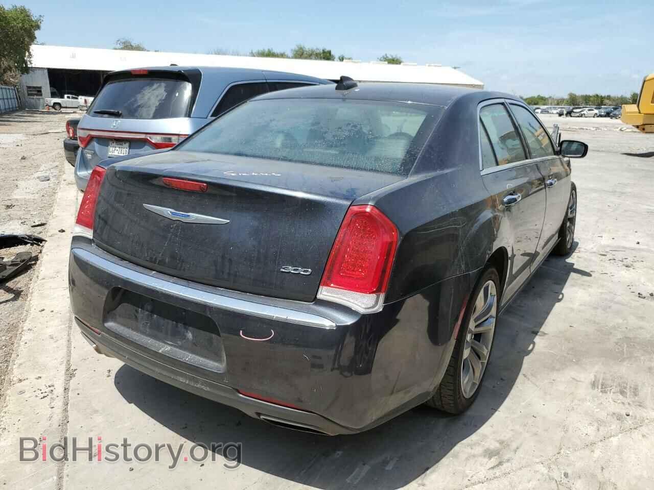 2019 CHRYSLER 300 - VIN: 2C3CCAEG6KH689447 - Фото 4
