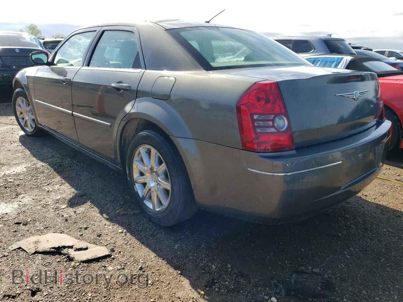 2008 CHRYSLER 300 - VIN: 2C3LA53G18H295704 - Фото 2