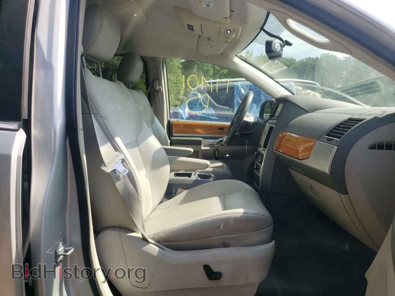 2008 CHRYSLER MINIVAN - VIN: 2A8HR64X88R758813 - Фото 5