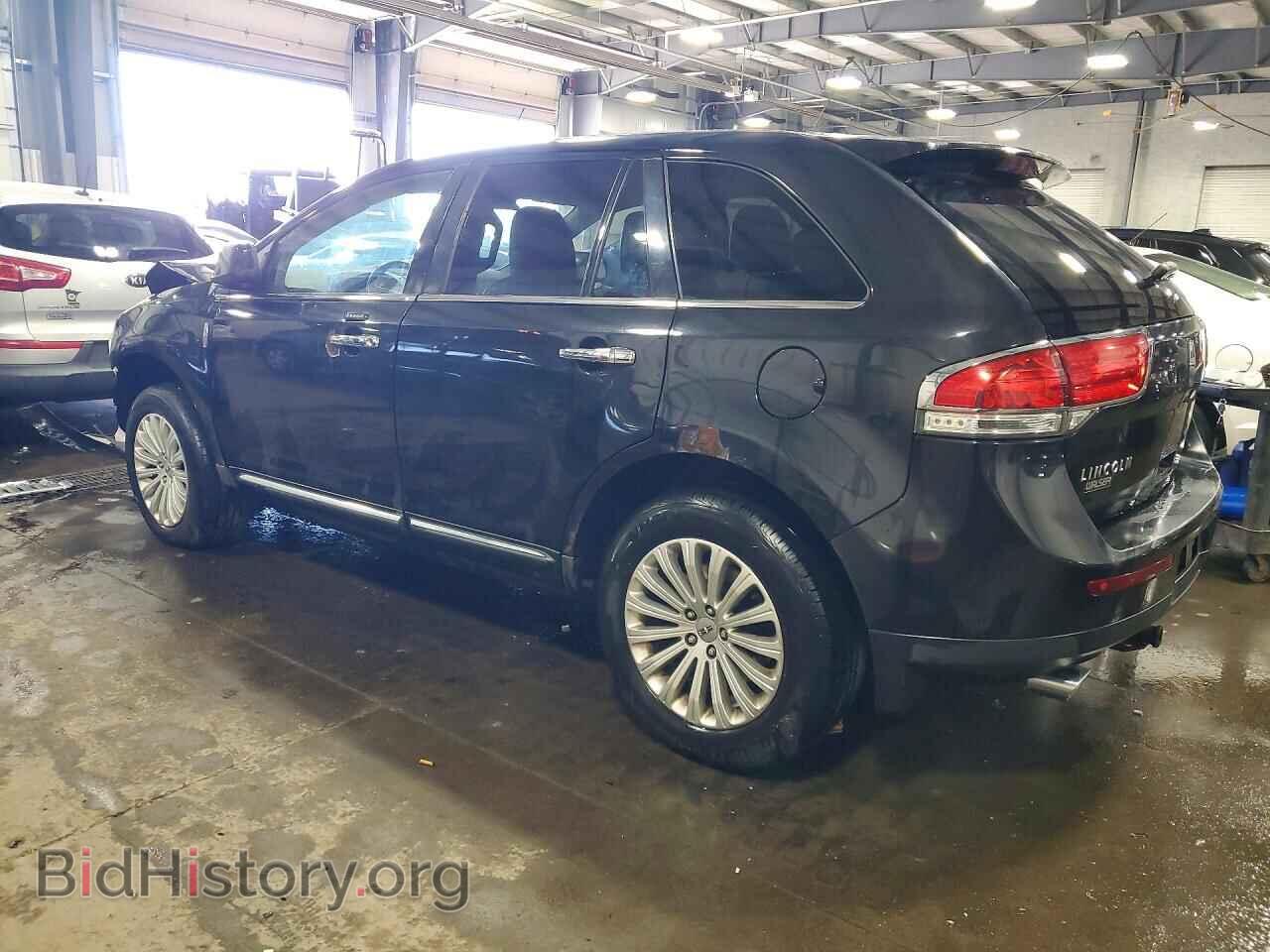 2011 LINCOLN MKX - VIN: 2LMDJ8JK4BBJ04005 - Photo 2