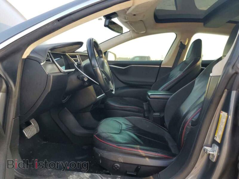 2013 Tesla MODEL S (VIN 5YJSA1CP6DFP13674) — фото 7 из 12