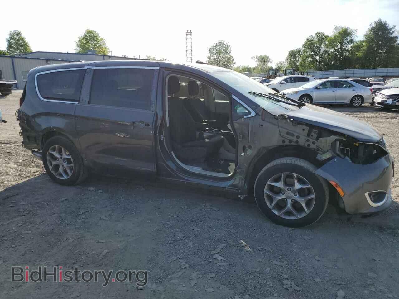 2019 CHRYSLER PACIFICA - VIN: 2C4RC1FG0KR525738 - Photo 4