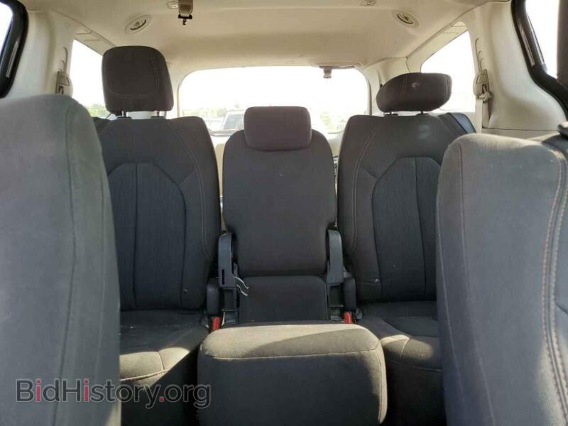 2019 Chrysler PACIFICA (VIN 2C4RC1FG0KR525738) — photo 10 of 13